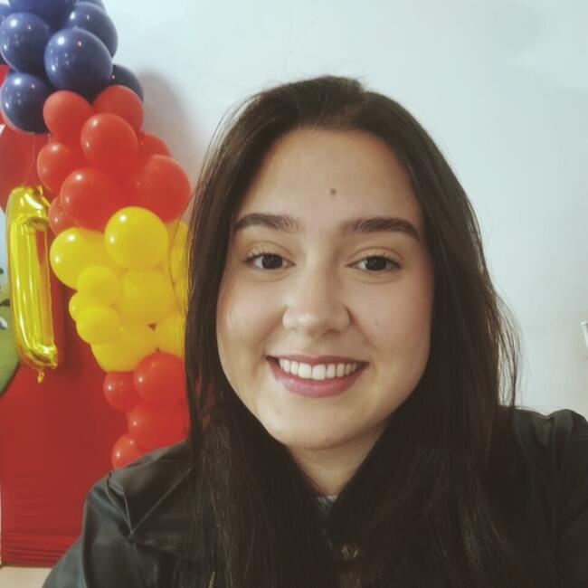 Babysitter in Botucatu: Beatriz