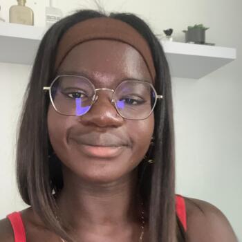 Babysitter in Bourg-des-Comptes: Jade