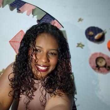 Babá Barra dos Coqueiros: Maria