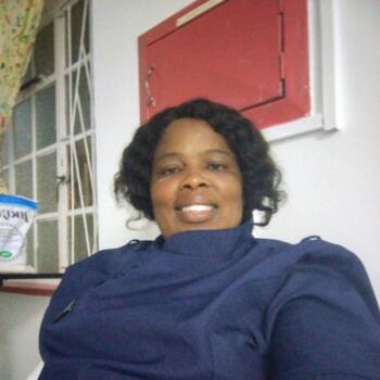 Babysitter in Humansdorp: Nozibele
