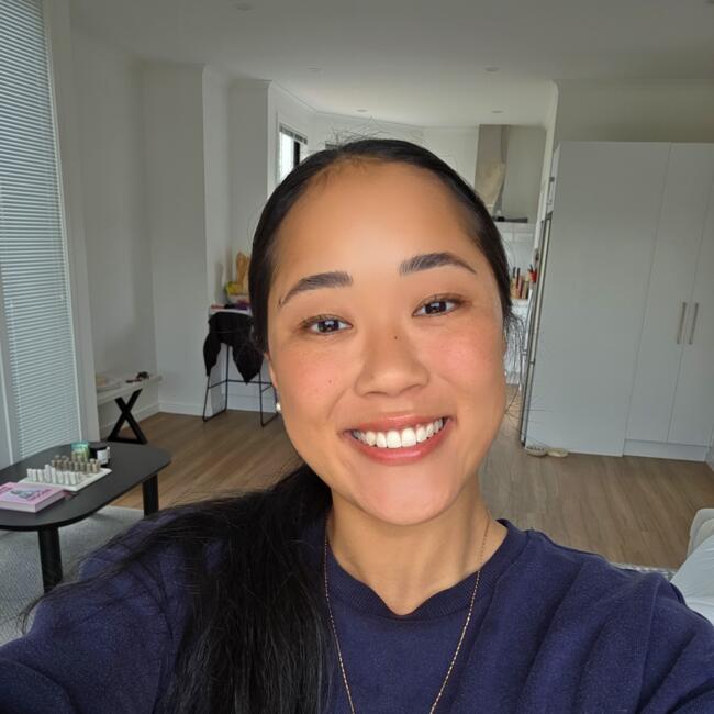 Babysitter in Palmerston North: Paris