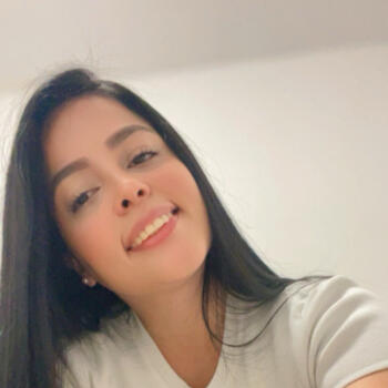 Niñera en San Antonio del Prado: Juliana