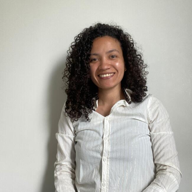 Babysitter in Créteil: Paula