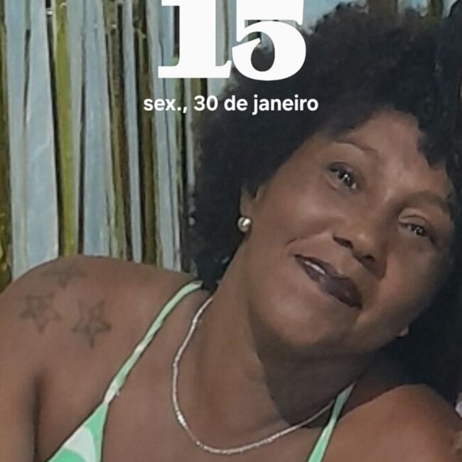 Babysitter in Macaé: Laurimar