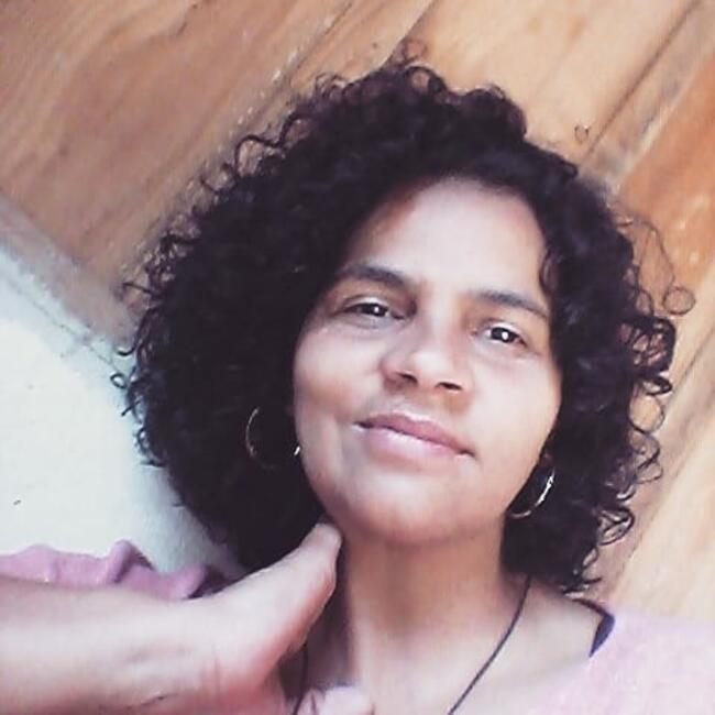 Babysitter in Maringá: Cintia