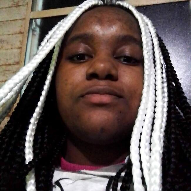 Babá em Pelotas: Mariele