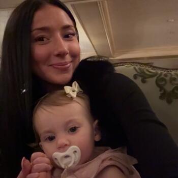 Baby-sitter Toronto: Mila