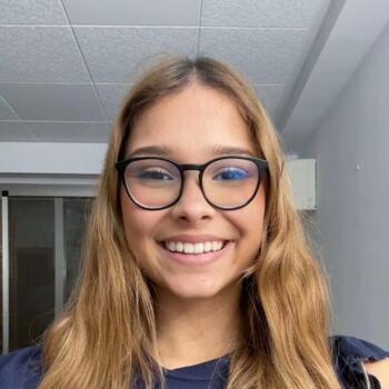 Canguro en Manises: Yasmin