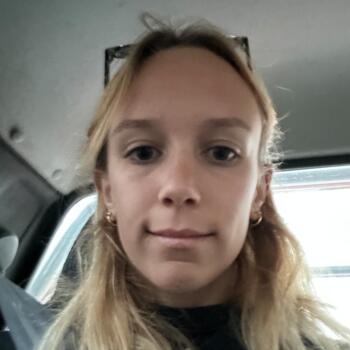 Babysitter in Cornillé: Erika