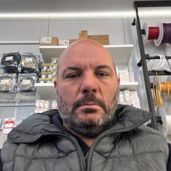 Trabajo de canguro en Estepona: trabajo de canguro Juan Antonio