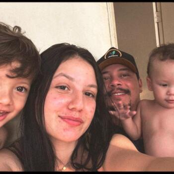 Emprego de babá em Jataí: emprego de babá Matheus Felipe