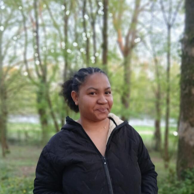Babysitter in Clermont-Ferrand: Niki Rianna