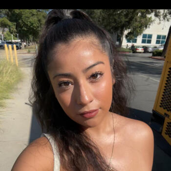 Babysitter in Azusa: Ariana