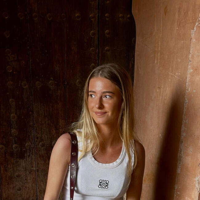 Babysitter in Doornik: Chloé