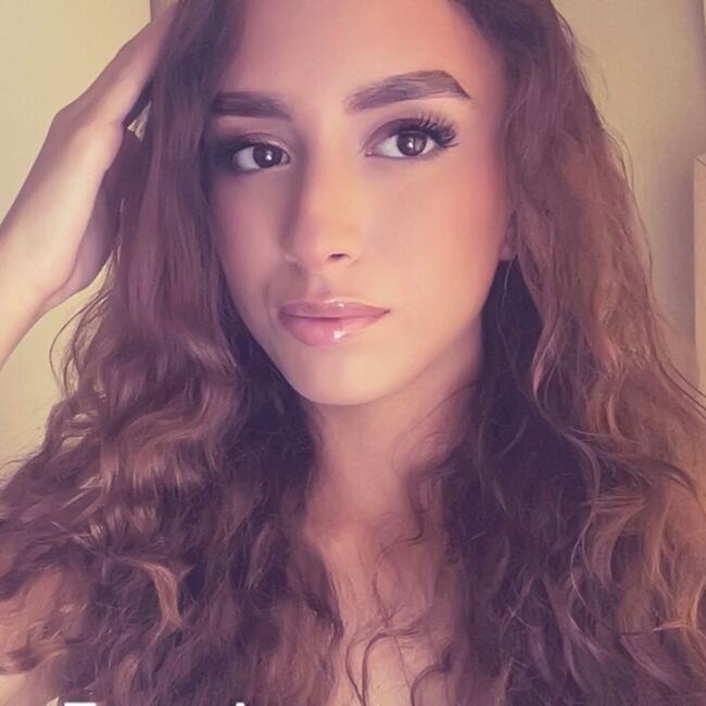 Babysitter in Blanquefort: Soukaïna