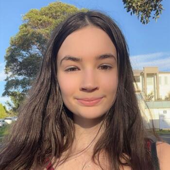 Babysitter in Sydney: Maya