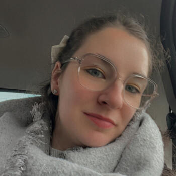 Babysitter in Joué-lès-Tours: Andréa