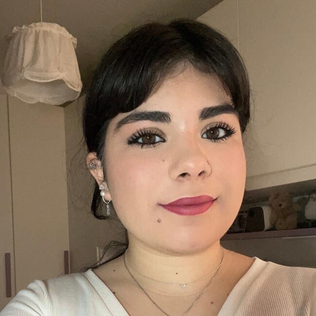 Babysitter in Rome: Lucia