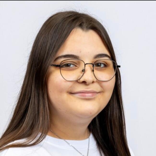 Babysitter in Hautcharage: Cassandra