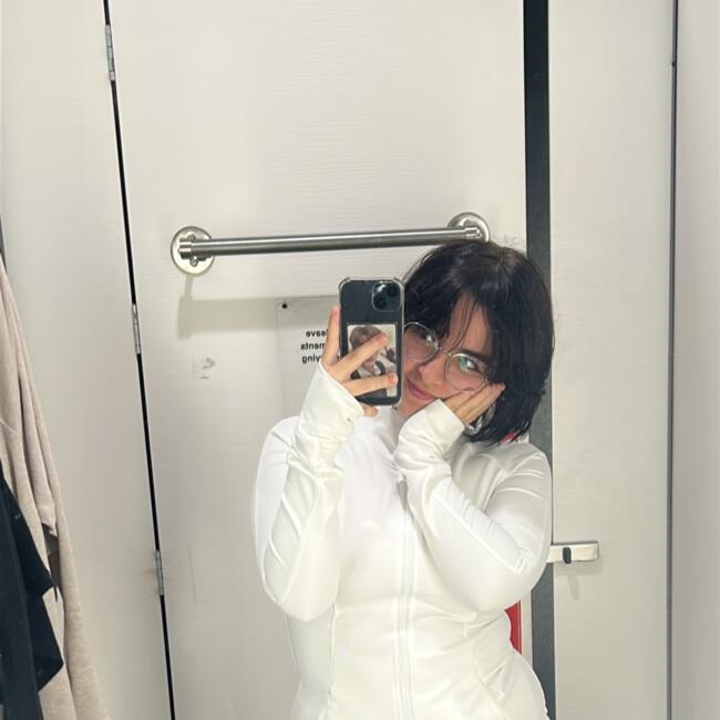 Babysitter in Toronto: Julia