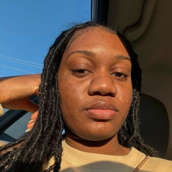 Job de garde d'enfants à Montréal: job de garde d'enfants Rose