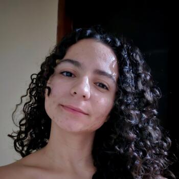 Babysitter Joinville: Renata