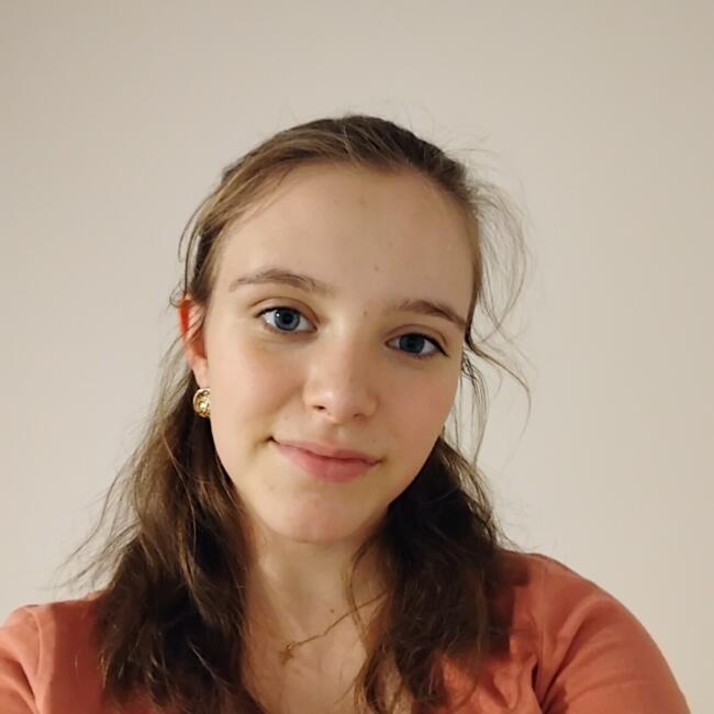 Babysitter in Ennezat: Lilou