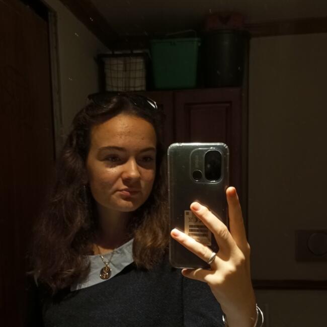 Babysitter in Virieu: Justine