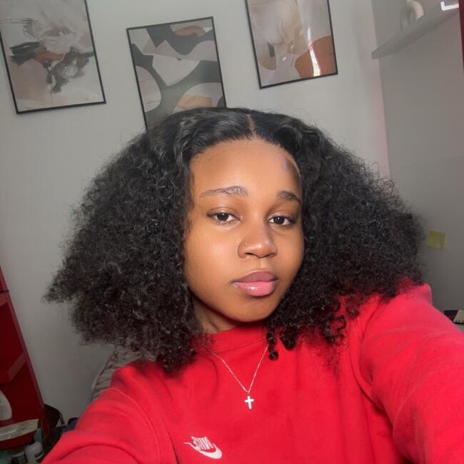 Babysitter in Lévis: Naomie