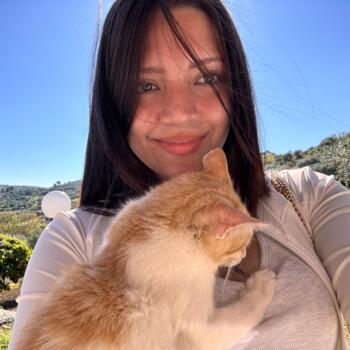 Babysitter Swieqi: Laura