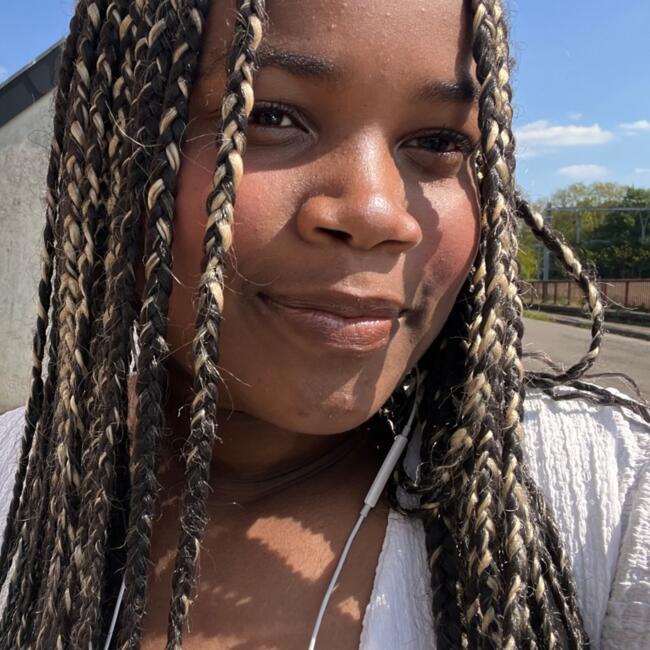 Babysitter in Bergen: Anouchka