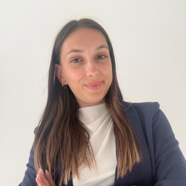 Babysitter in Hyères: Jessica