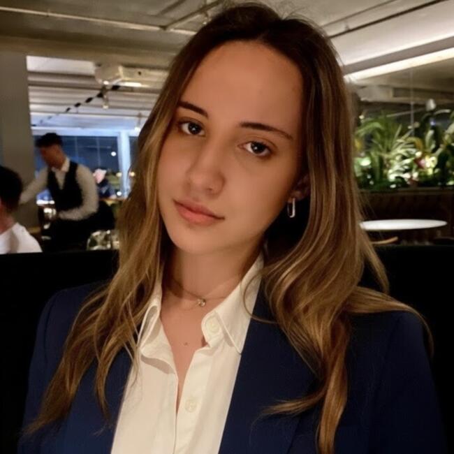Babysitter in Lourinhã: Eva