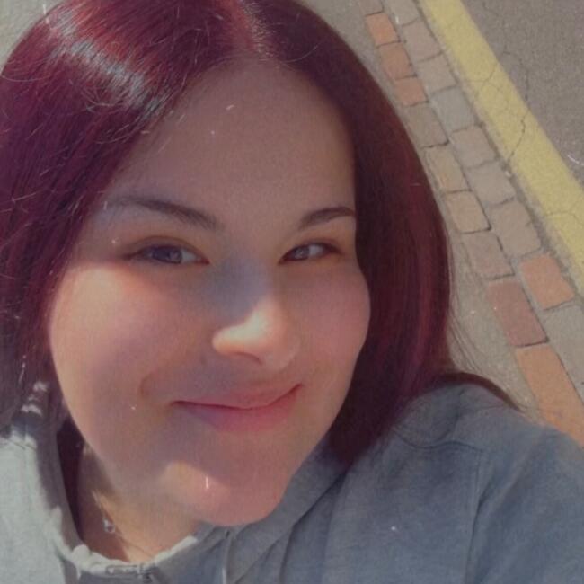 Baby-sitter in Wetzikon: Nina