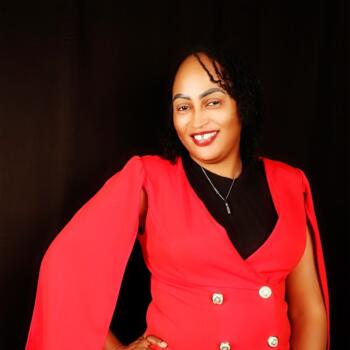 Babysitter in Dubai: Eunice