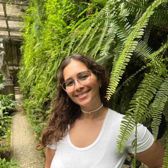 Babysitter in Vila Nova de Famalicão: Iolanda