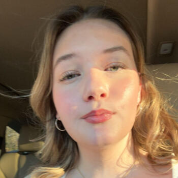 Babysitter in Middleton (Massachusetts): Adrianna