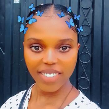 Babysitter in Warri: Jesuit