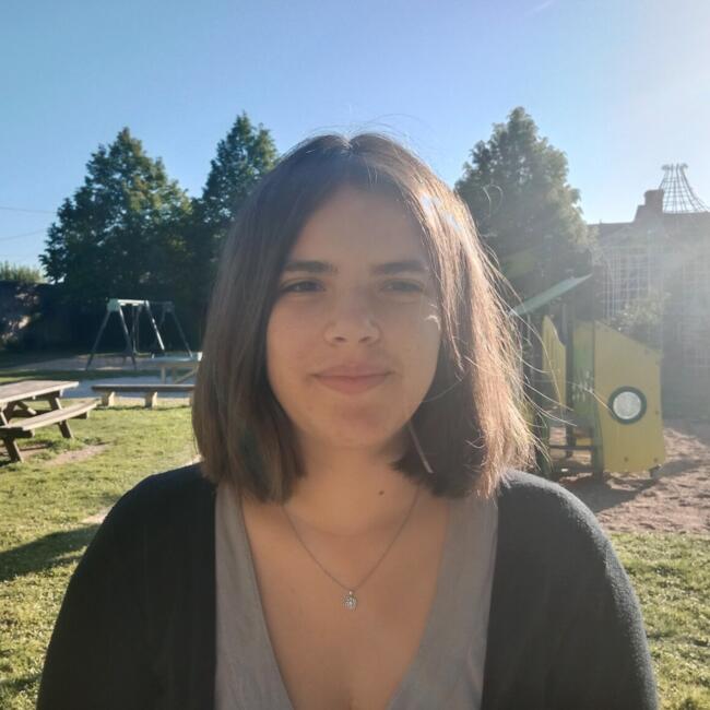 Babysitter in Loudun: Léa