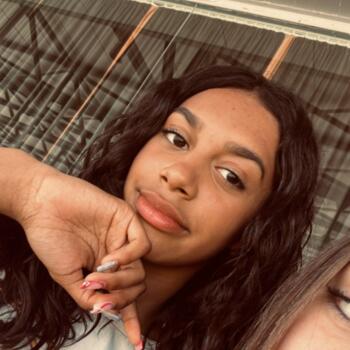 Babysitter in Syracuse: Nicoletta