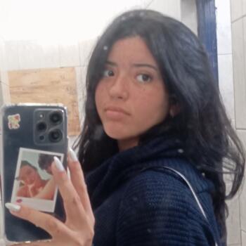 Babá em São Pedro da Aldeia: Nicole