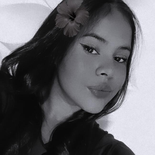 Babysitter in Salvador: Sarah