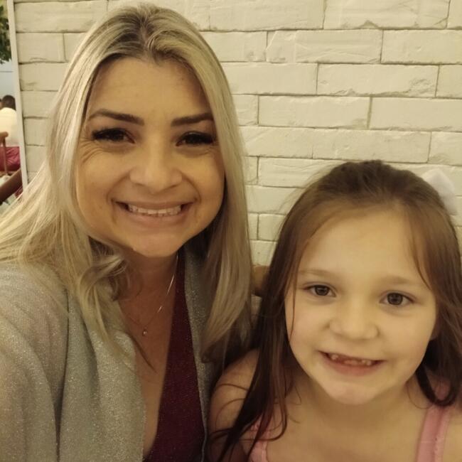 Babysitting job in Balneário Camboriú: Andréia