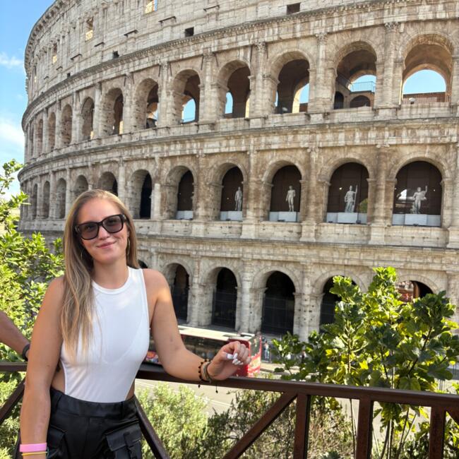 Babysitter in San Nicola la Strada: Vitalina