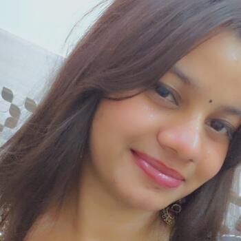 Babysitter in Ghaziabad: Vanshika