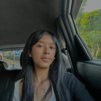 Babysitter in Villeneuve-Saint-Georges: Joy