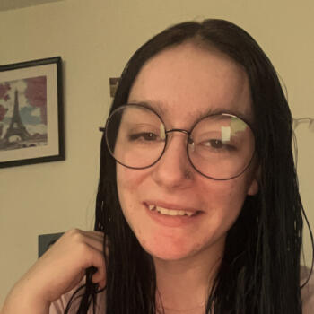 Babysitter in Marolles-les-Braults: Alyssa