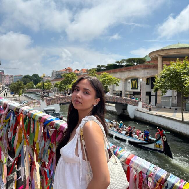 Babysitter in Matosinhos Municipality: Inês