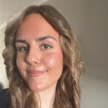 Babysitter in Björklinge: Nova