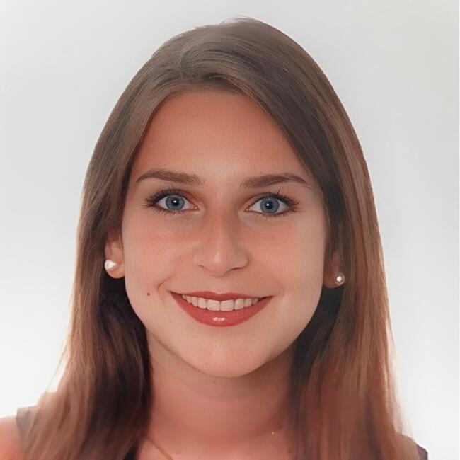 Babysitter in Bétera: Alma